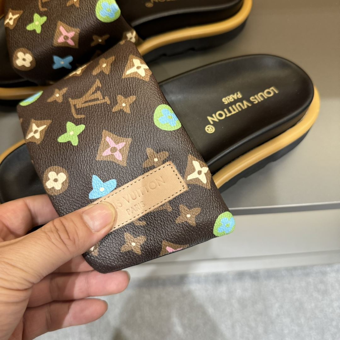 Louis Vuitton Slippers